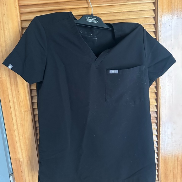 Figs Black Short Sleeve Women's Top - Picture 3 of 4